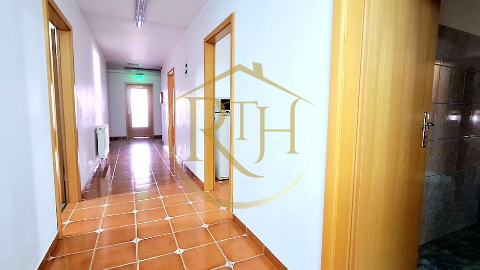 Oferim spre inchiriere spatii pentru birouri, zona Soarelui, Parcare privata - Poză 19