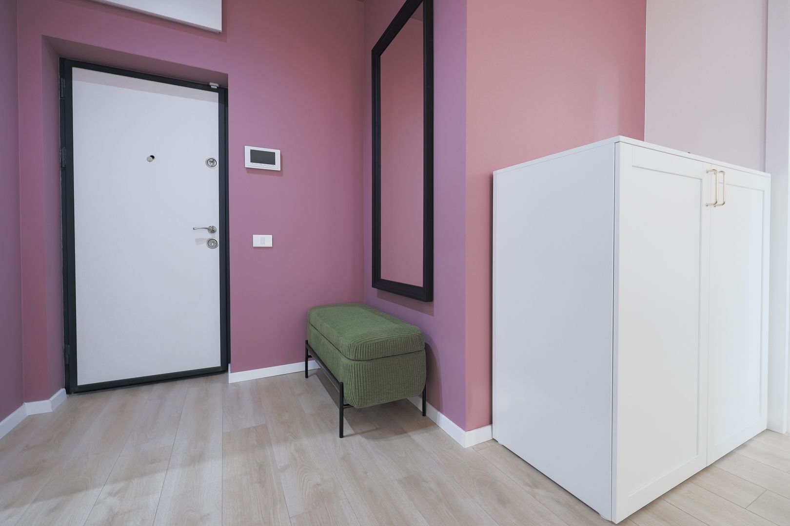 Apartament cu 2 camere NOU, finisat cu Chirias inclus - Poză 3