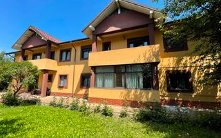Casă Duplex Integral (Ambele Părți) - 325mp Utili, 1000mp Teren, Asfalt - Poză 1