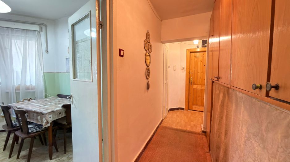Apartament Ultracentral 3 camere Etaj I -Str. Mihai Viteazul 1- Carei - Poză 7