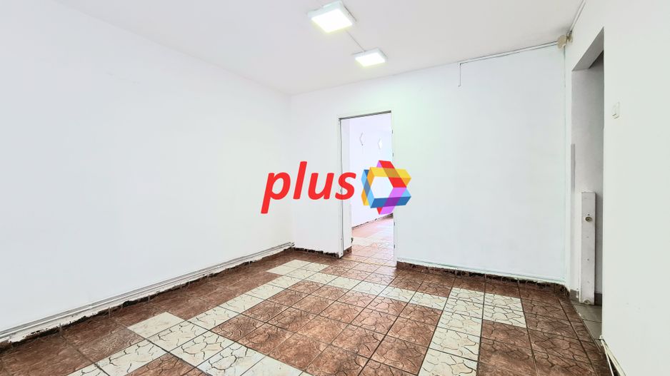 Spatiu comercial de închiriat cu vad Brașov - 55 mp # plus-imo.ro - Poză 3