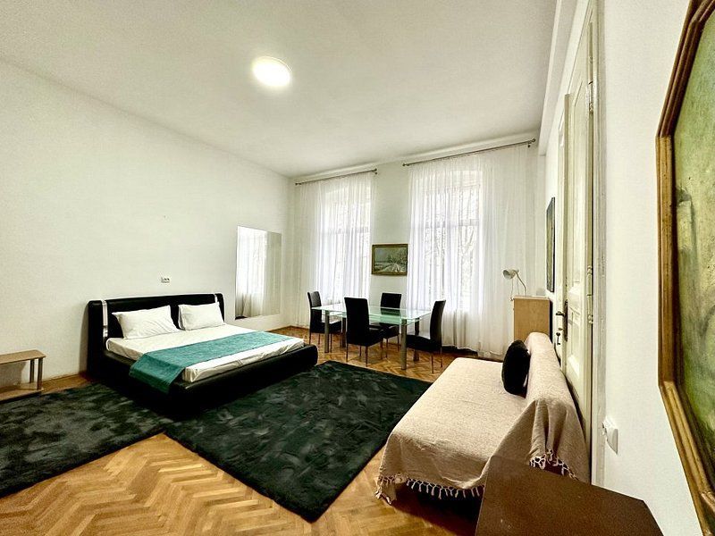 Apartament central, 4 camere - renovat - Poză 3