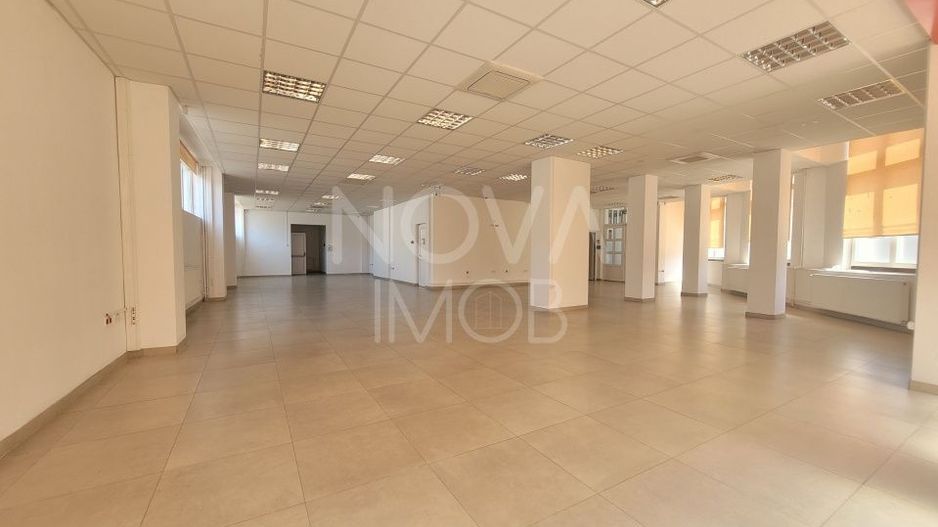 Spatiu comercial de inchiriat 875mp - Piata Cluj - Poză 3