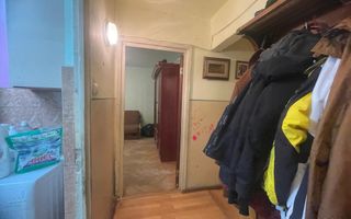 Apartament de vanzare cu 3 camere, decomandat,  2 balcoane, pivnita - Poză 10