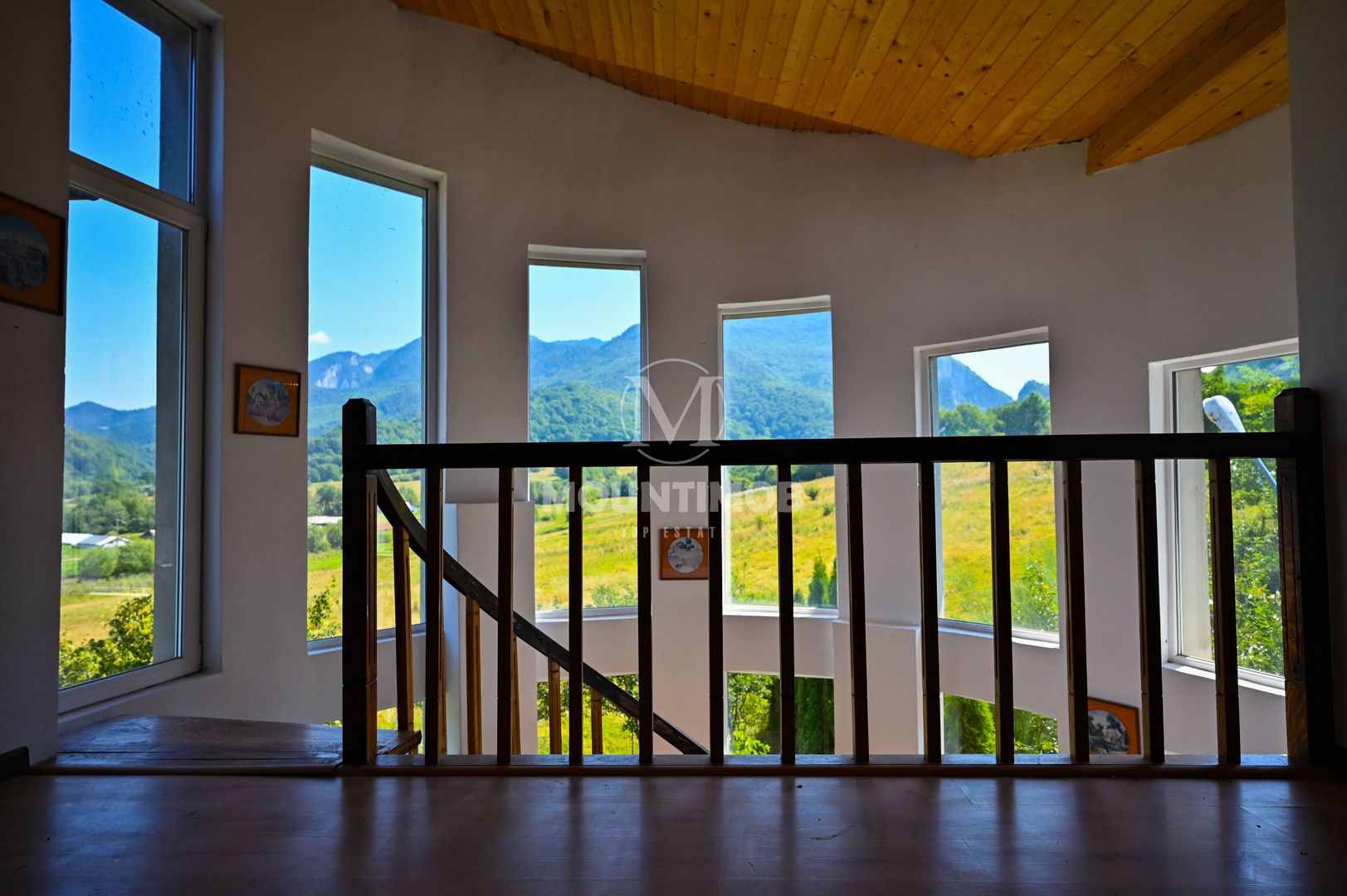 Pensiune la cheie, 13 camere, Randament ridicat, Cheile Rasnoavei - Poză 2