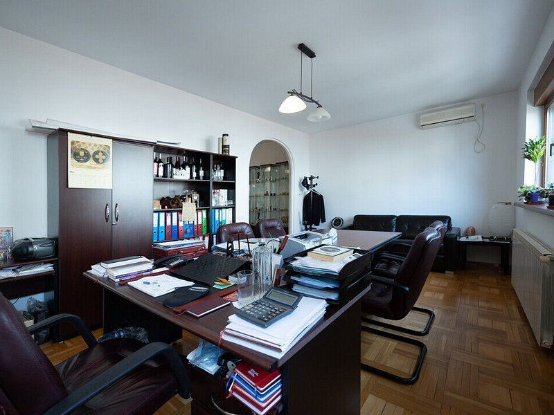 Vila cu 750 mp utili si teren de 1.480 mp in Erou Iancu Nicolae - Poză 24