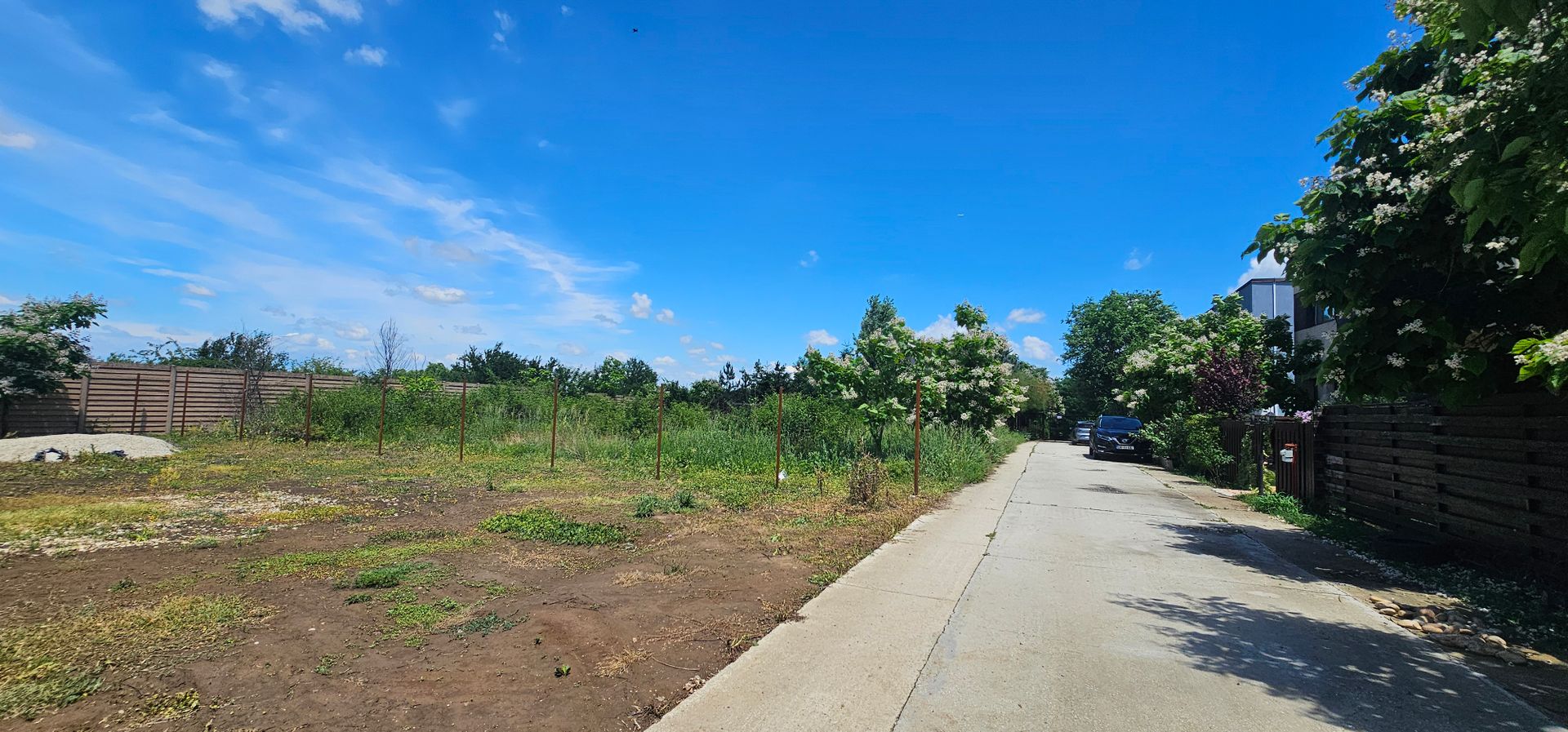 URGENT- Teren cu toate utilitatile -Complex Modolea Residence CREVEDIA - Poză 1