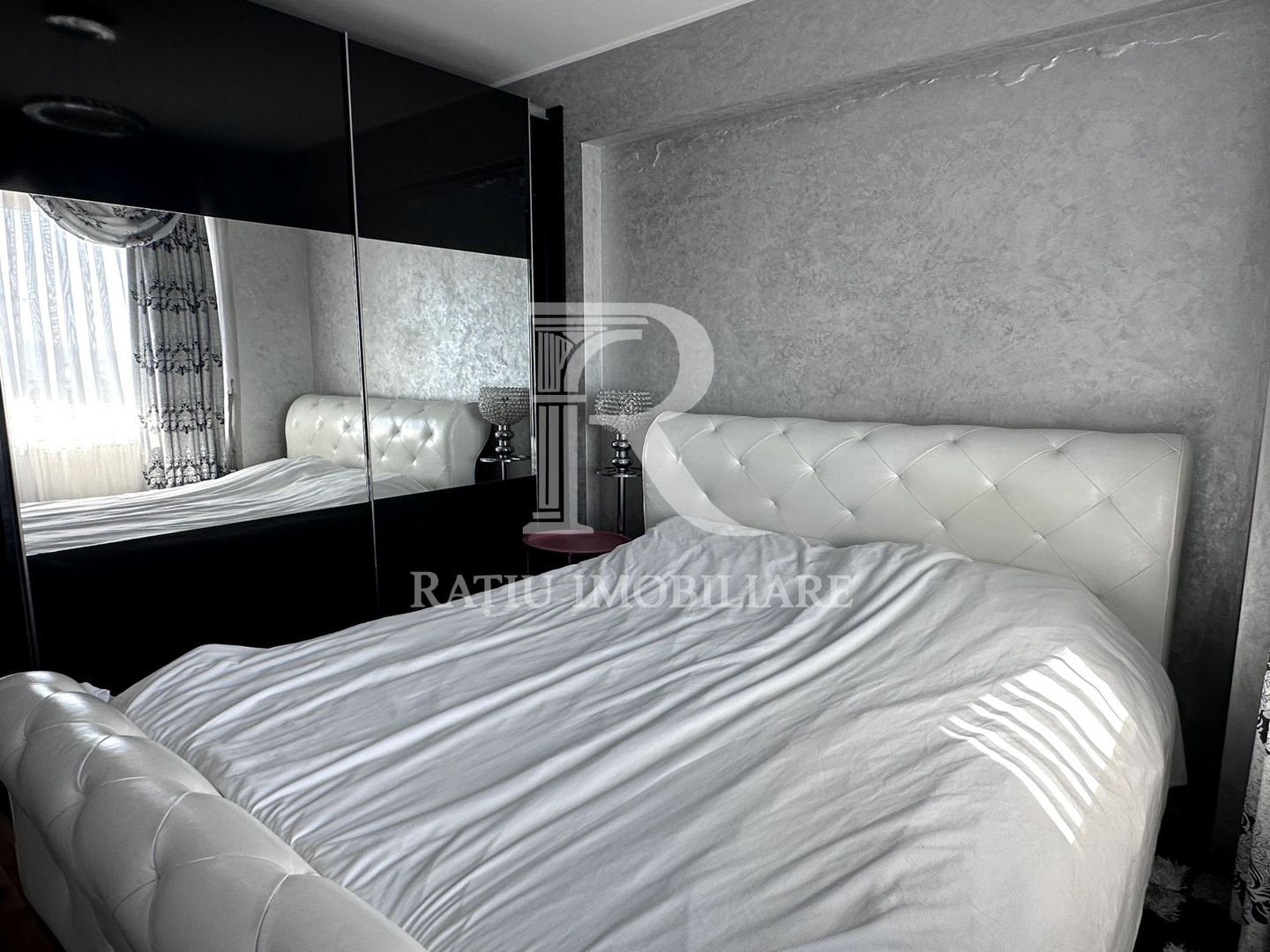 Apartament cu 3 camere | Nufărul Plaza | Vedere panoramică | Oradea - Poză 9