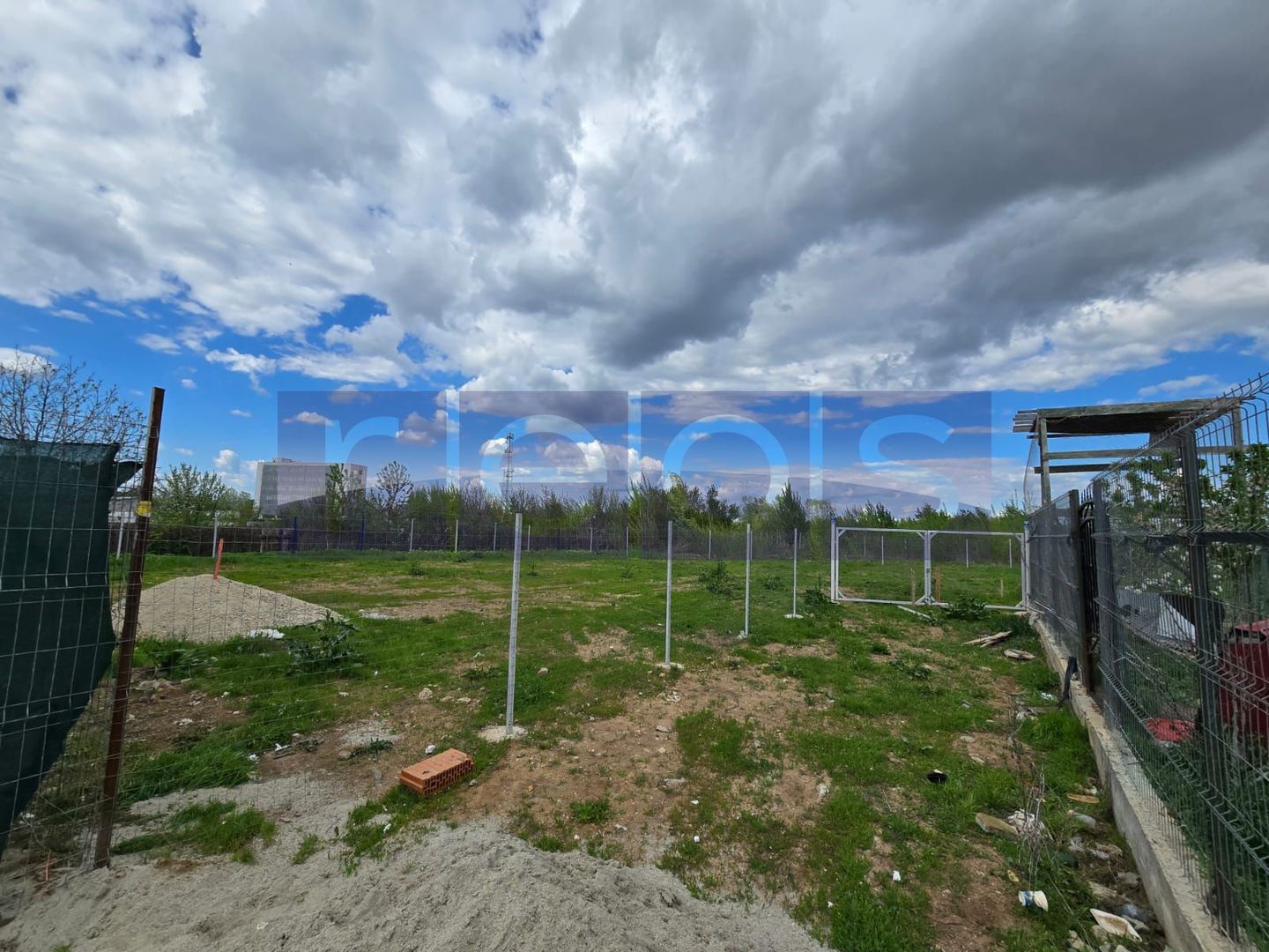 TEREN 734MP | AUTORIZATIE CONSTRUCTII | GIULESTI - Poză 3