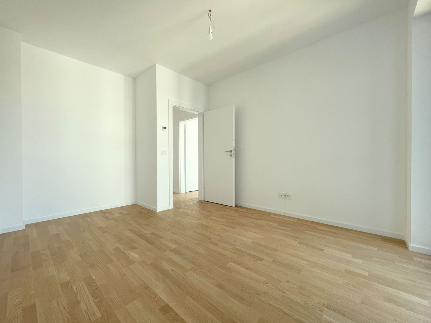 Apartment 3 camere cu terasa de 46 mp - Poză 8