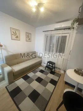 Garsoniera zona Sagului renovata - Poză 1