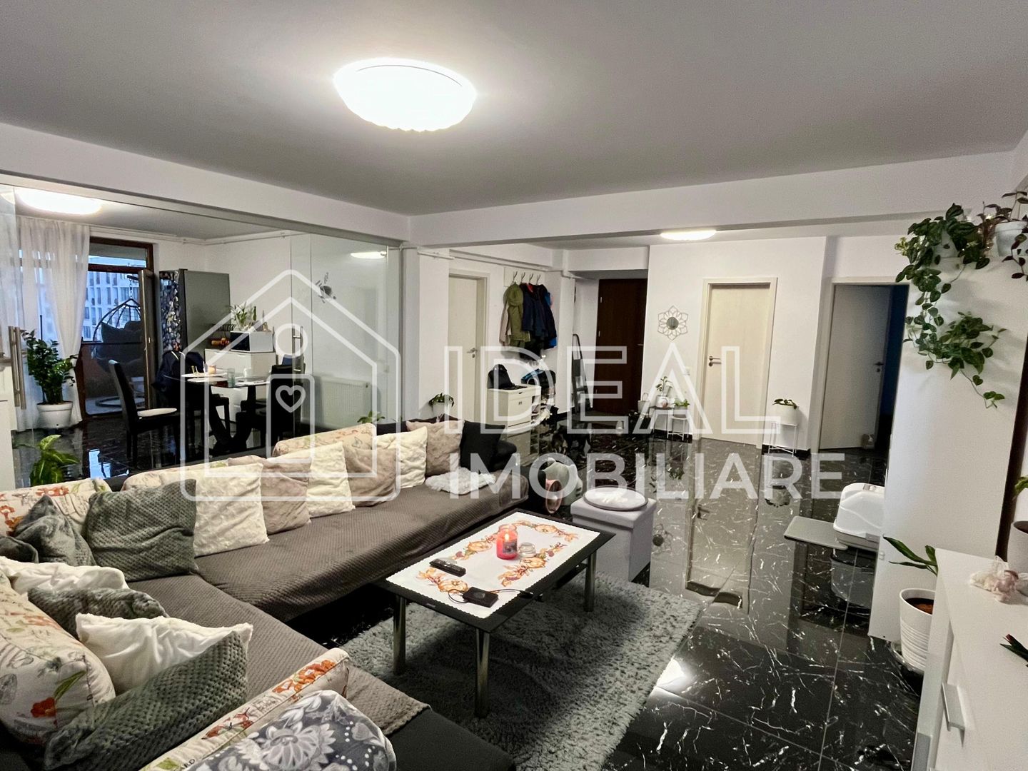 Penthouse cu 4 camere si terasa, complet Mobilat, zona Doamna Stanca - Poză 3