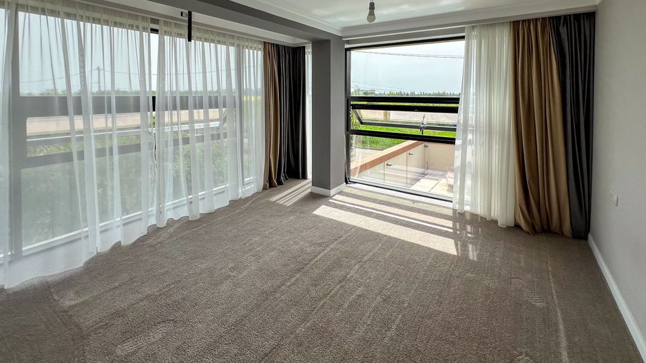 Ready to move  |  Vila premium cu piscina și jacuzzi încălzite - Poză 44