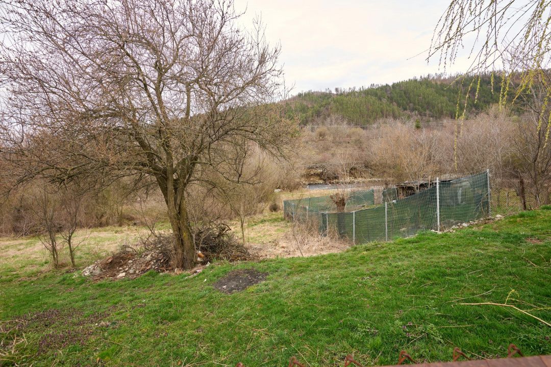 Casa individuala  Leresti la strada principala+ teren 831 mp, utilitati complete - Poză 15