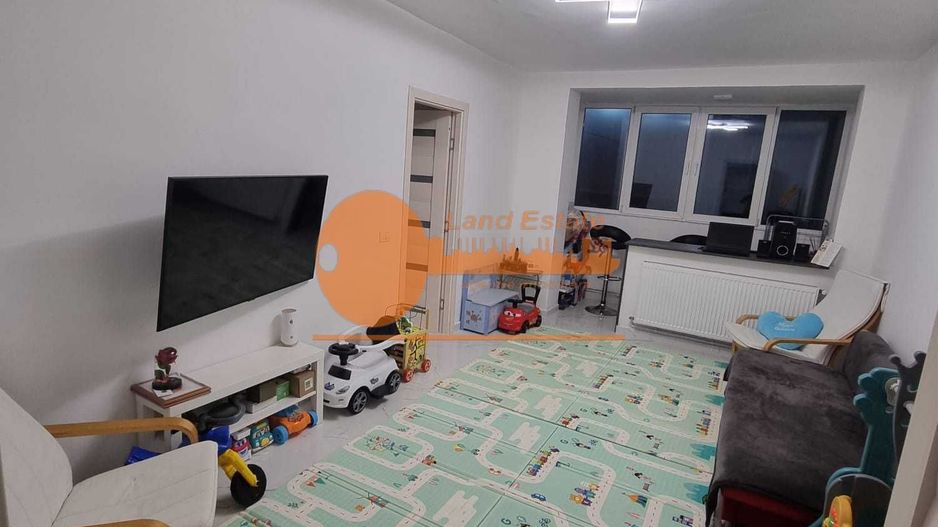 Apartament 3 Camere, Metrou Eroii Revolutiei - Poză 2