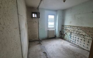 Vand apartament 2 camere Micro 1 - Poză 1