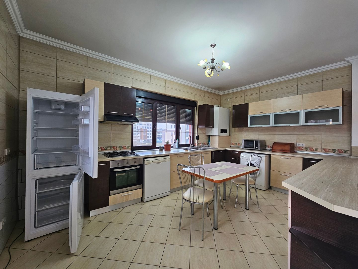 Apartament 3 camere de inchirat Rond OMV Pipera loc parcare inclus - Poză 4