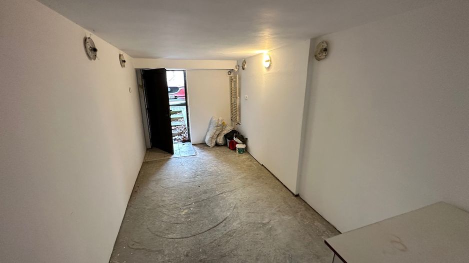 Apartament spatios 150 mp - Poză 11