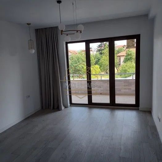 Închiriere etajul 2 al unei case în zona Titulescu - Poză 1