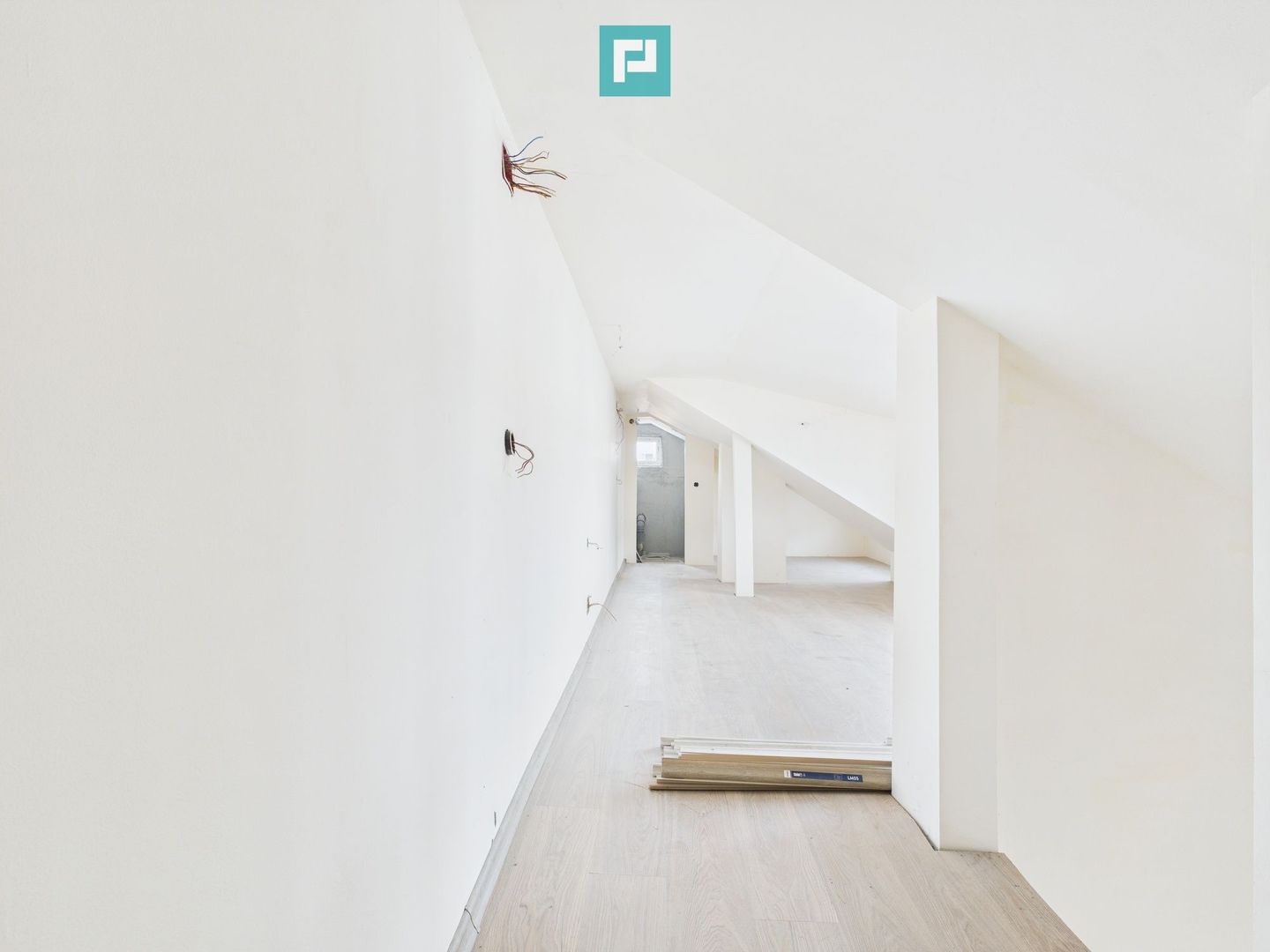 Apartament 2 camere + pod, 78 mpu, Buziașului - Poză 12