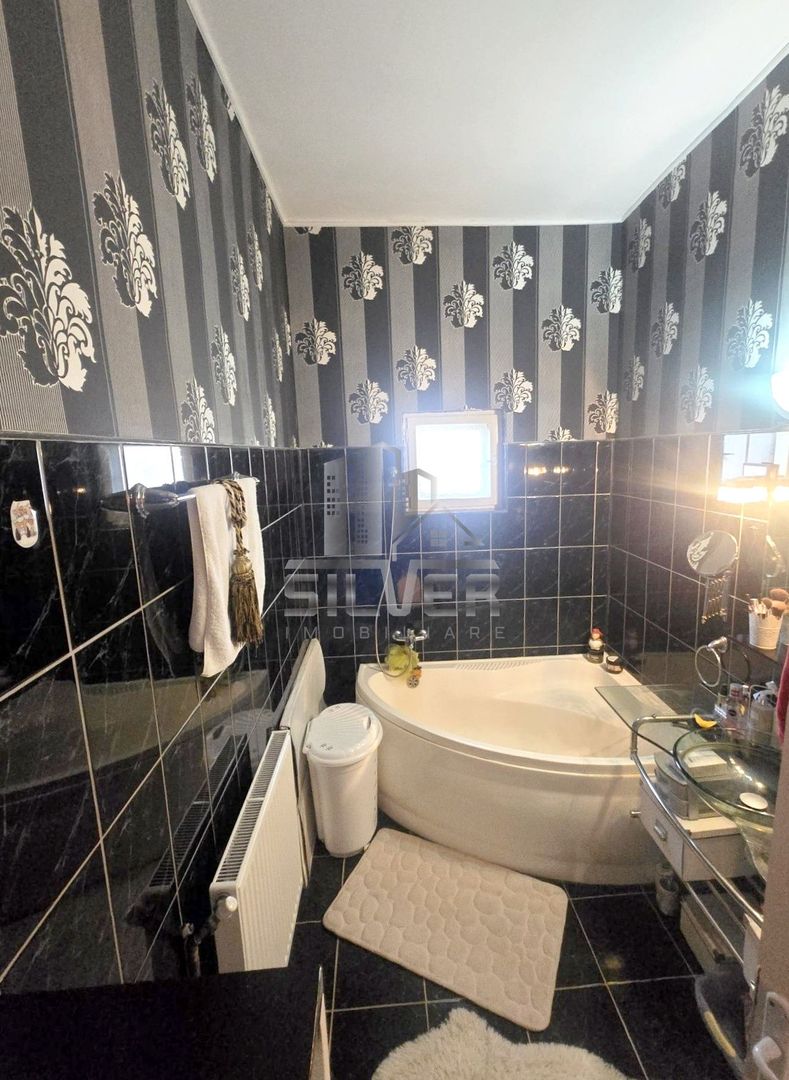 Casa cu 4 camere/teren 396mp/Garaj/Str.Stefan Augustin. - Poză 31