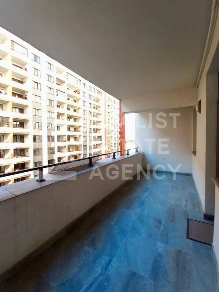 Apartament cu 3 camere – 13 Decembrie,  Coresi la 5 minute pe jos. - Poză 14