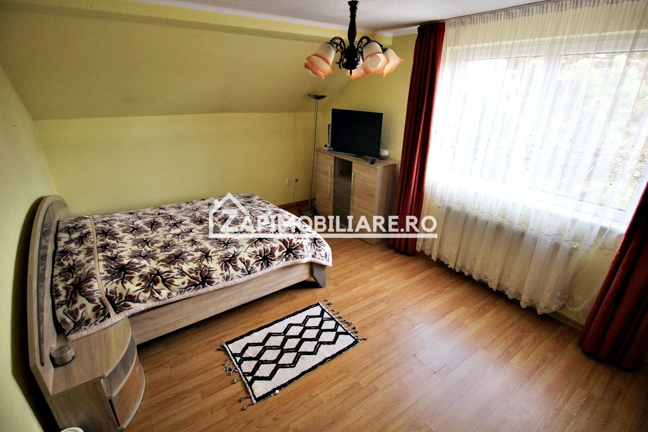 Casa 4 camere,2 bai,1 garaj,150mp,688 mp teren, 0% comision - Poză 3