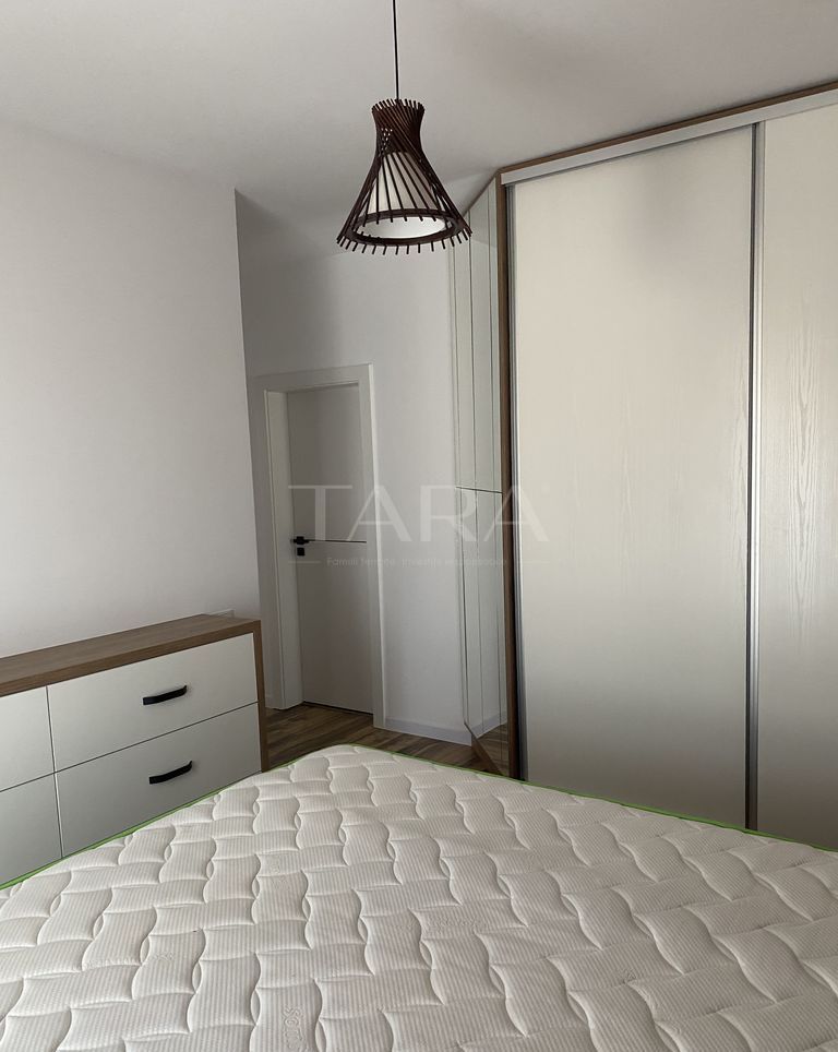 Apartament modern cu 3 camere, terasă de 15 mp, Borhanci. - Poză 12