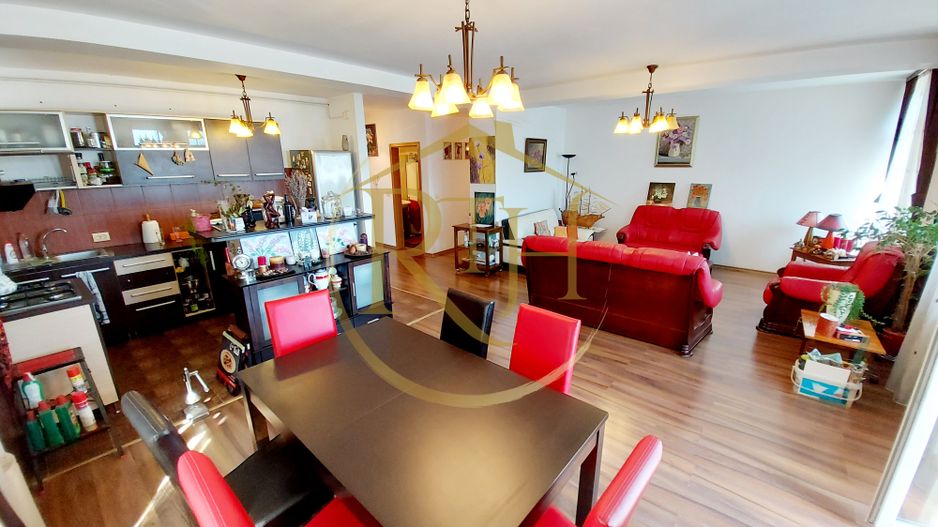 Oferim spre vanzare apartament cu 3 camere, aproape de Complex - Poză 2