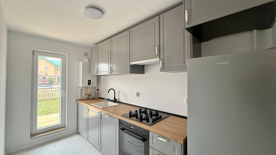 COSMOPOLIS - Apartament cu 3 camere si gradina, mobilat si utilat. - Poză 6