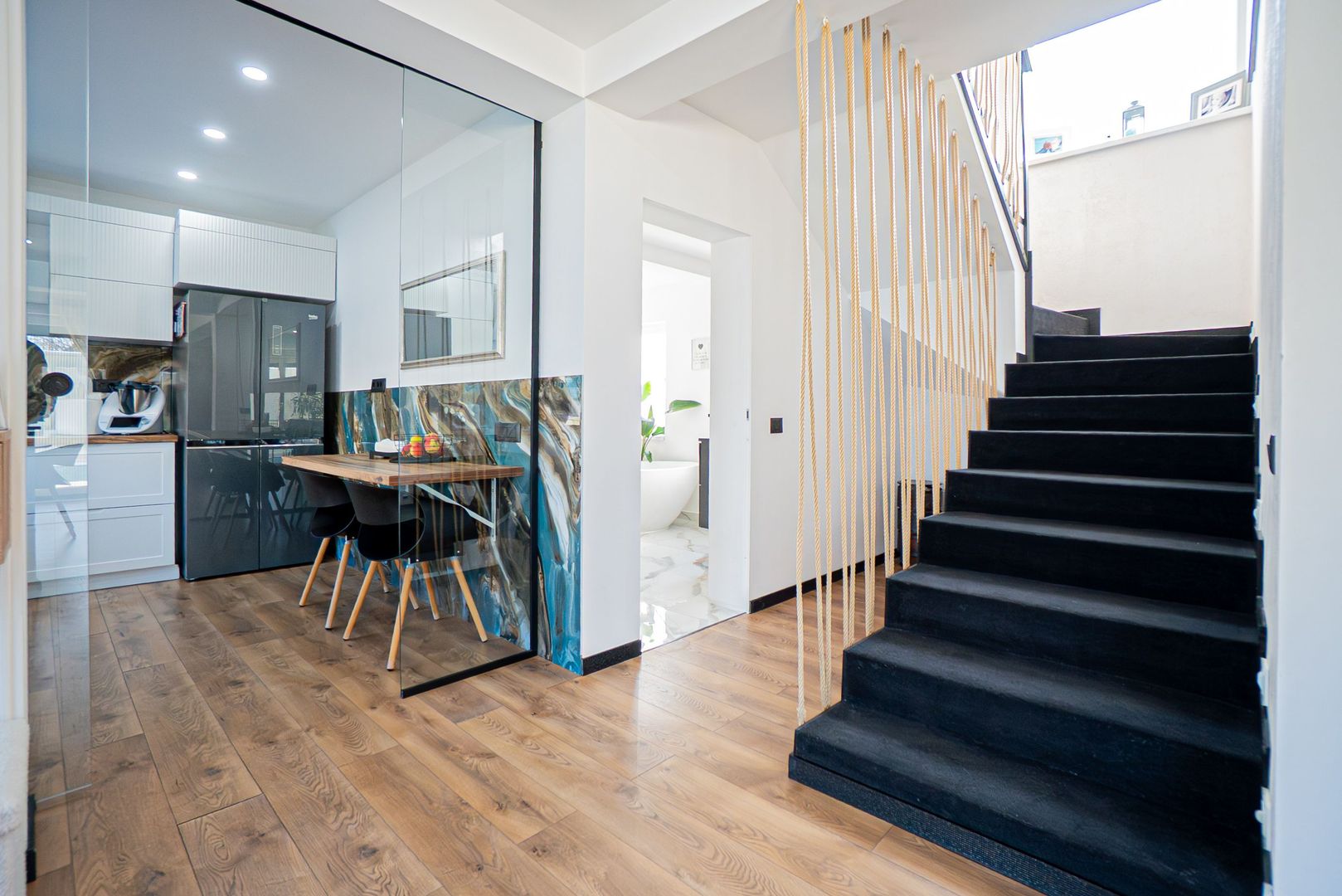 Lumina – Casa P+1E de vânzare, mobilată/echipata, cu piscină si garaj. - Poză 9