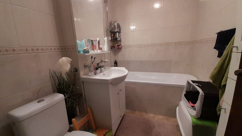 Apartament spatios cu patru camere zona -Bucovina - Poză 21