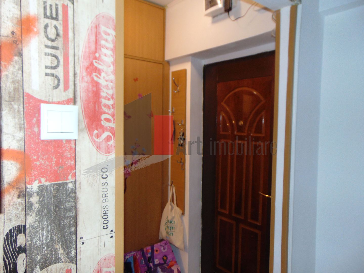 Apartament cu o camera, garsoniera Titan metrou - Poză 12