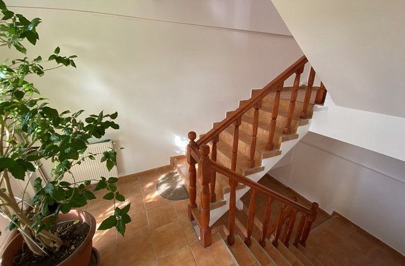 Casa P+2+M de inchiriat in zona Blumana - Brasov - Poză 3