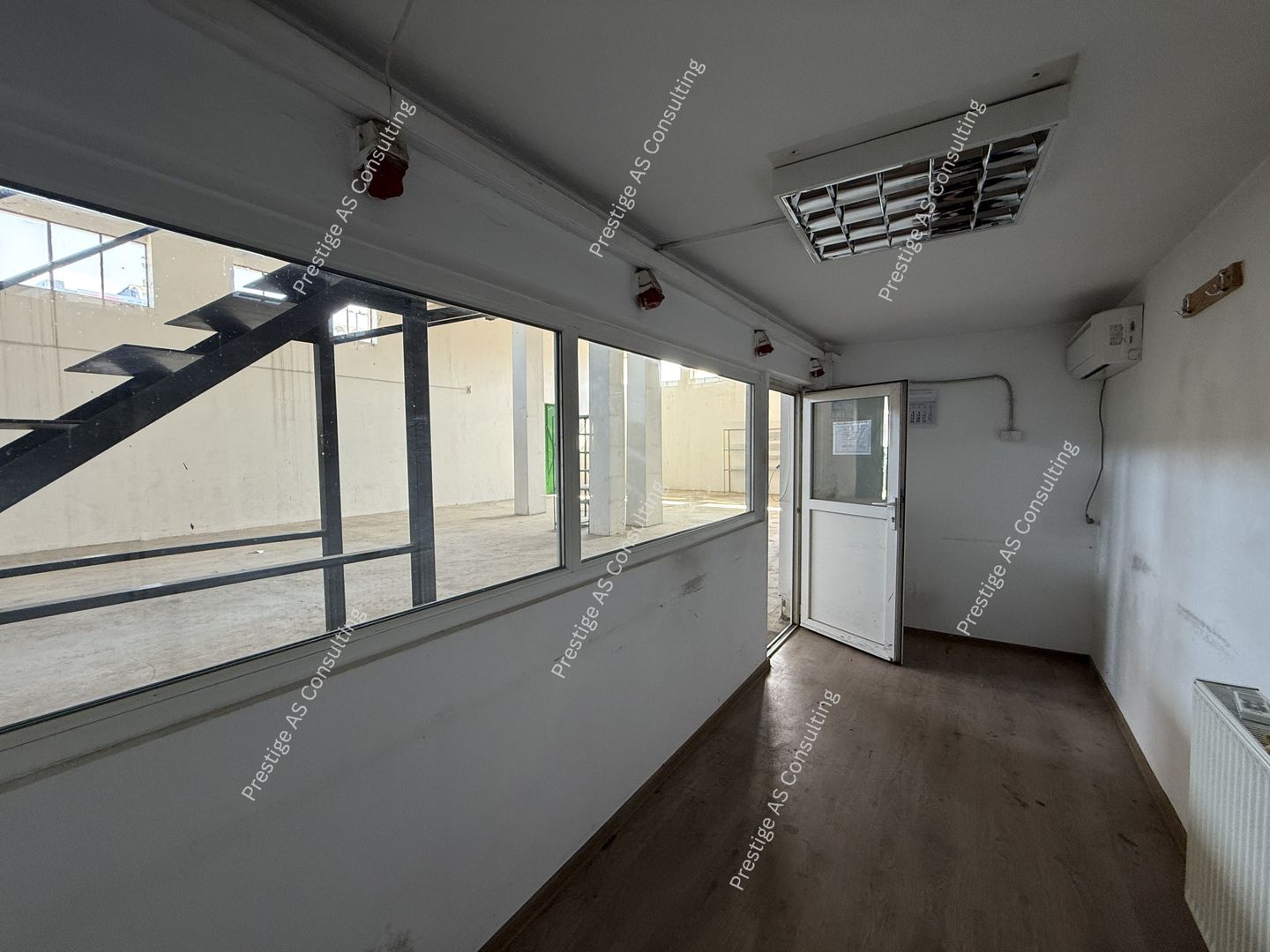 Hala 300 mp | Birouri + Vestiar | Acces auto | 3 intrari | Zona Lipovei - Poză 18