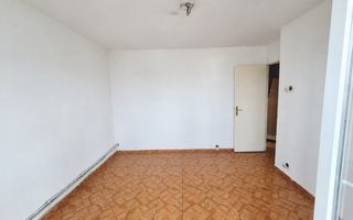 Apartament de vânzare 3 camere decomandat Voluntari - Poză 1