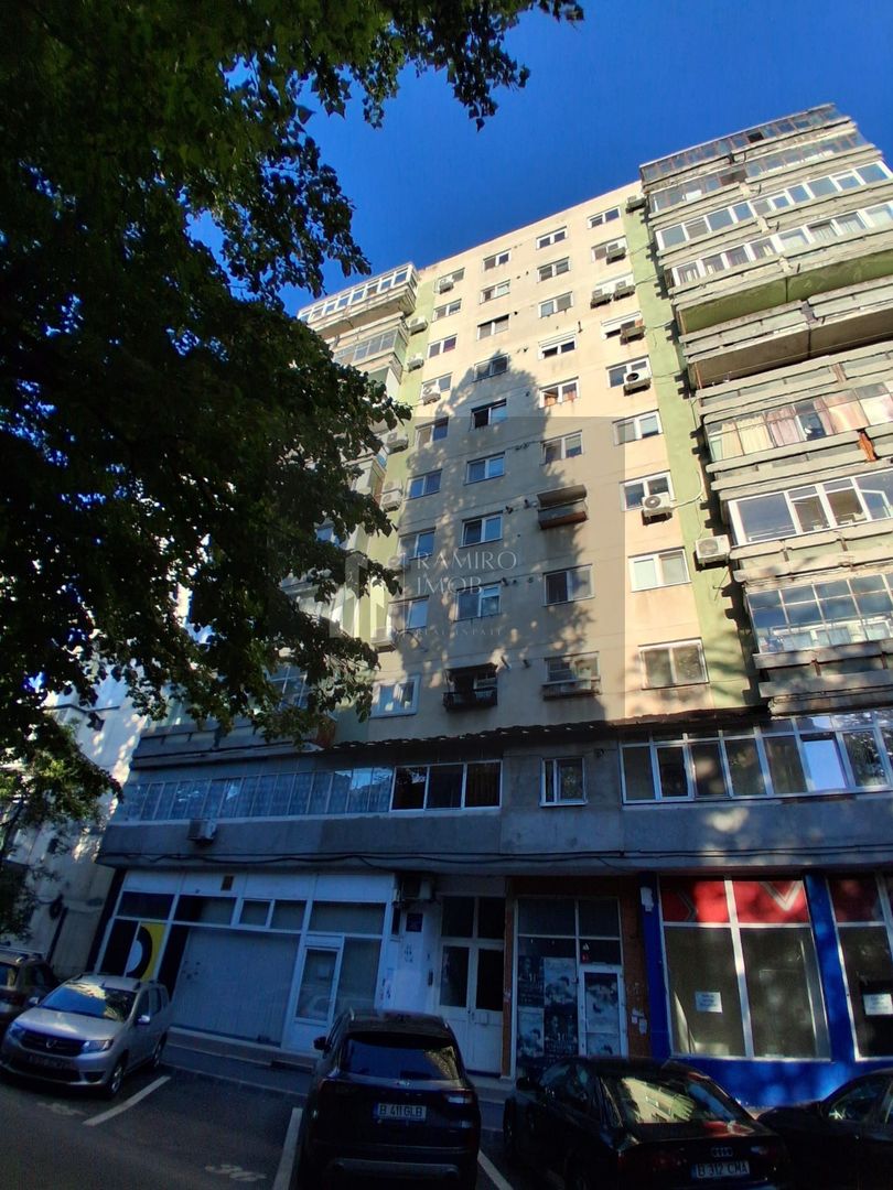 OCAZIE 3 CAMERE METROU GORJULUI - Poză 2