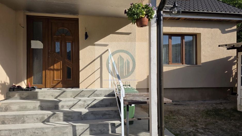 Casa renovata priveliște superba catre Cetatea Devei – Str. Calugareni - Poză 2