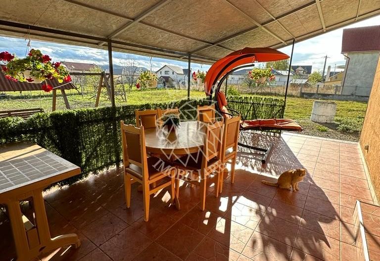 Casa 5 camere 240 mp+anexa-teren 1100 mp-terasa-garaj-Unirea - Poză 1