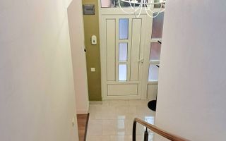 Apartament la  Curte Comuna, Terasa, Zona Centrală!! - Poză 11