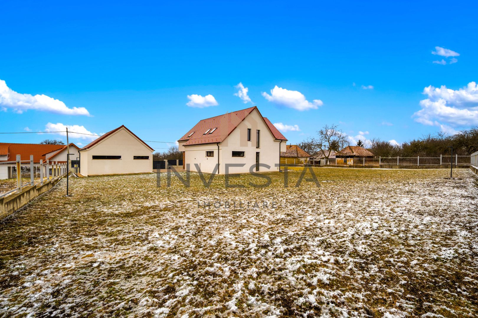 Casa individuala 256 mp utili, teren 2000 mp, Aiton, garaj dublu - Poză 23