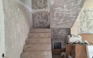 Casa tip duplex de vanzare in cartierul Europa - Poză 4