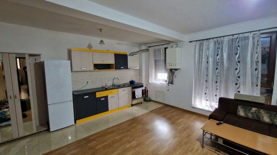 Giroc-Eso | 2 Camere | Mobilat si Utilat | Rulouri Exterioare | Loc de parcare - Poză 1