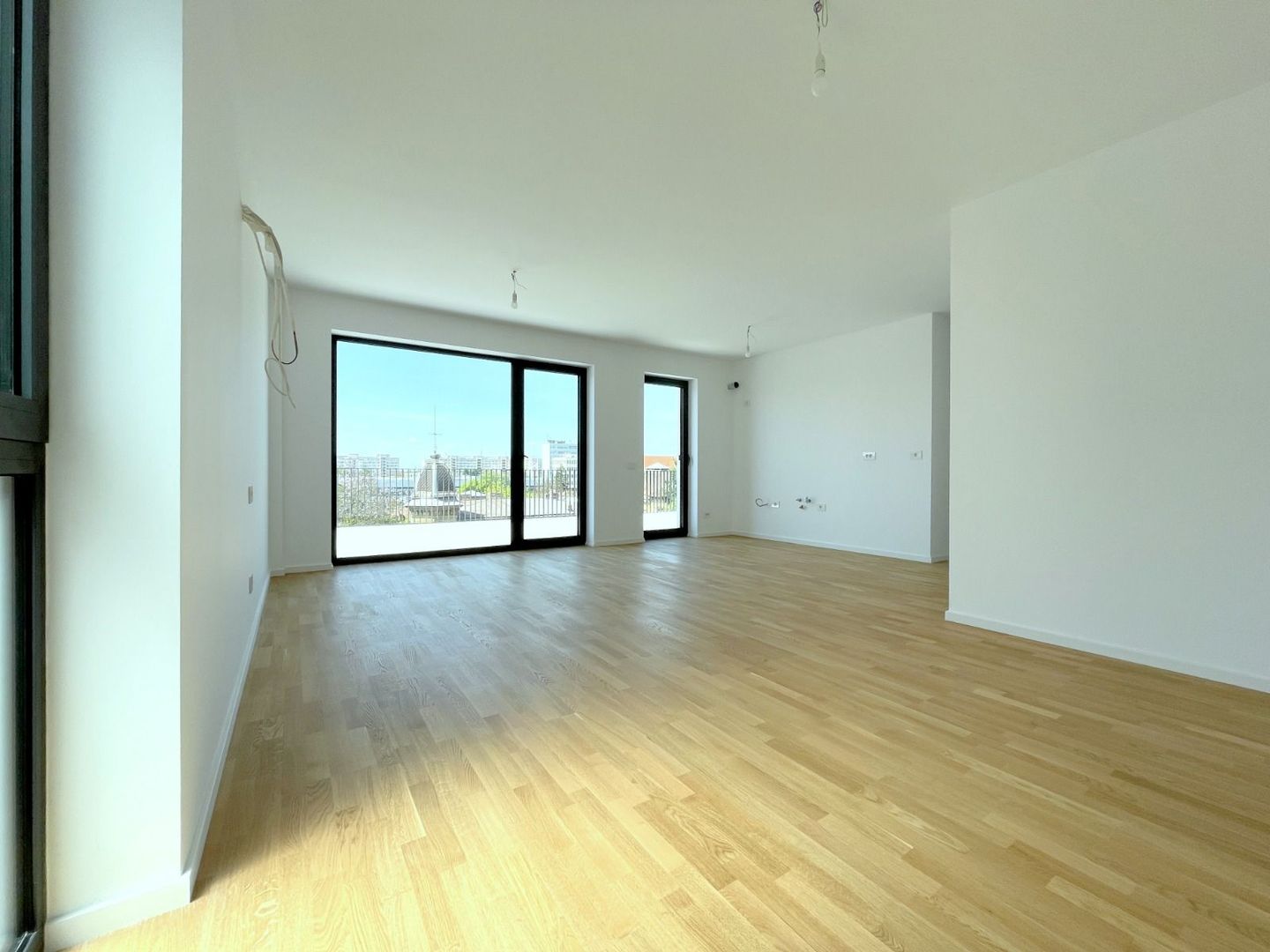Apartment 3 camere cu terasa de 46 mp - Poză 1