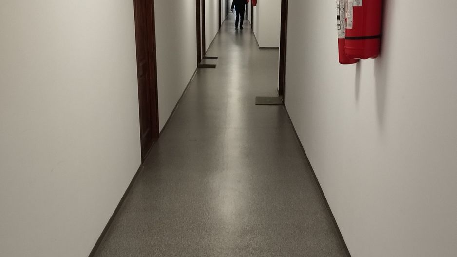 Spatiu Birouri - central - Poză 2