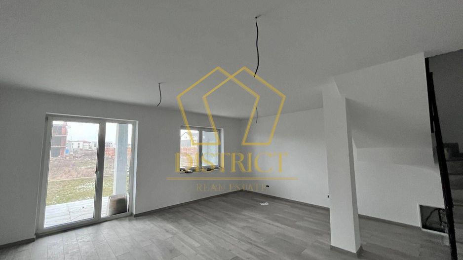 Duplex spatios cu 4 camere | Calea Urseni | COMISON 0% - Poză 2