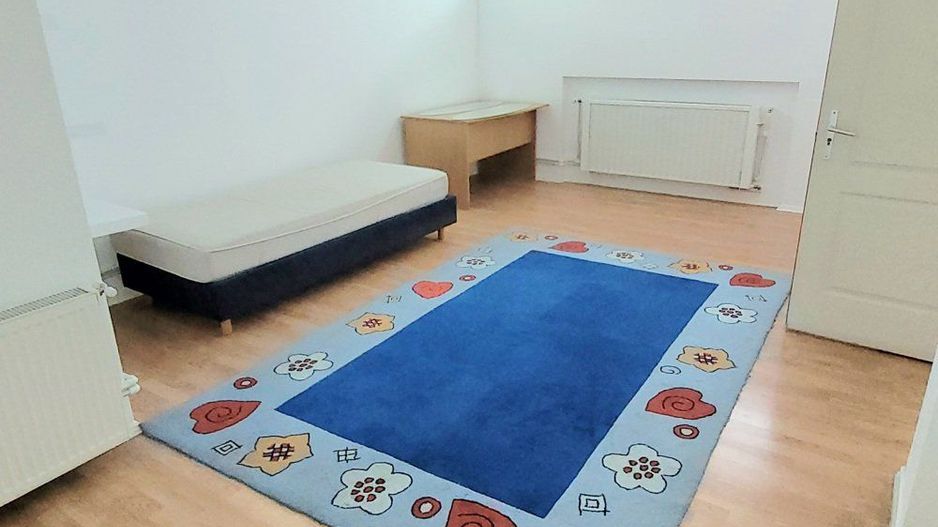 Apartament 5 camere, 250mp, vilă stradală, centrală proprie Dna. Ghica - Poză 7