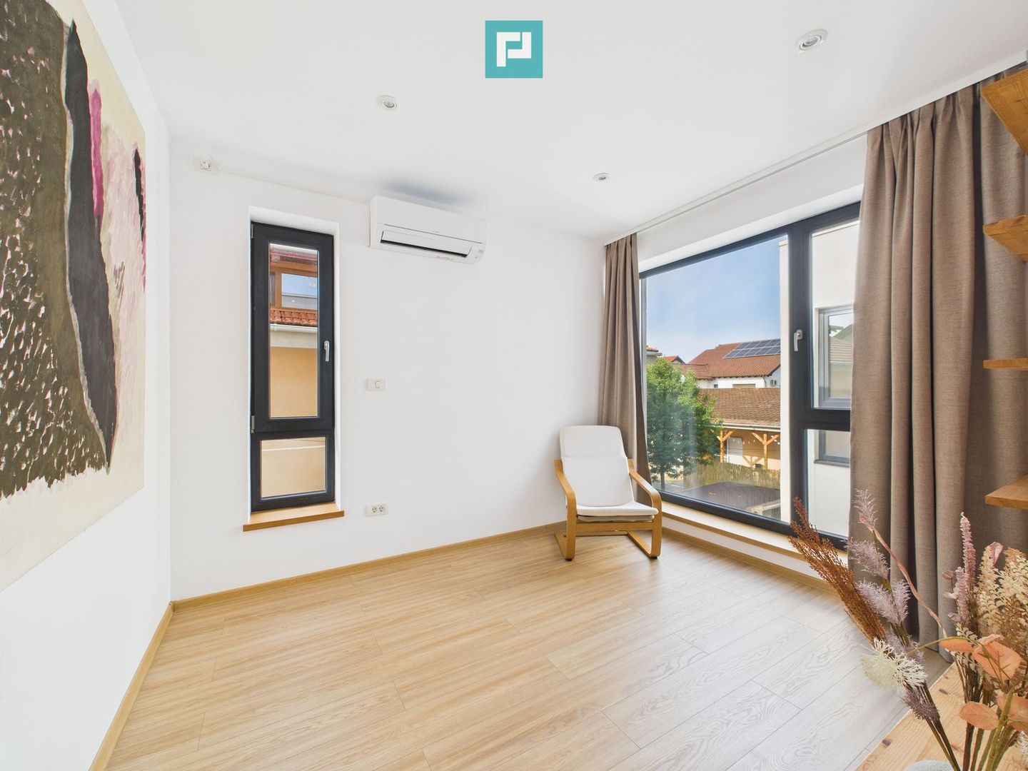 Casă modernă și elegantă, mobilată și utilată - Poză 12