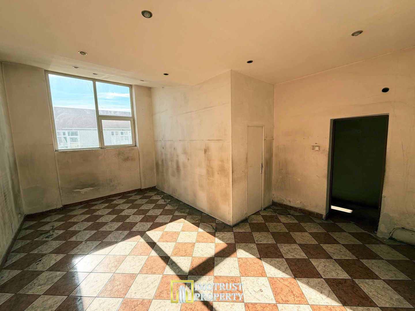 Hala industrială 1.150 mp – Arad, zonă centrala de servicii - Poză 4