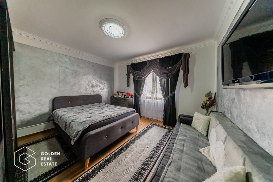 Casa 8 camere, teren 1200 mp, potential comercial, Curtici - Poză 5